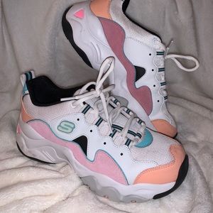 Chunky Skechers D’Lites Tennis Shoes